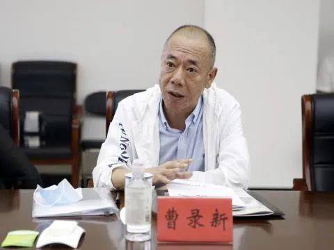 新,市委宣传部副部长王媛,市教育局副局长张枢成一行莅临吉林毓文中学