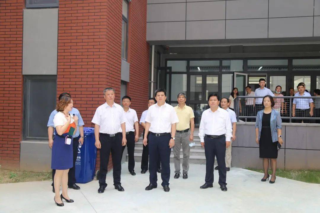 从管理理念,管理机制,教育教学等方面,全面提升宝华学区(宝华中学