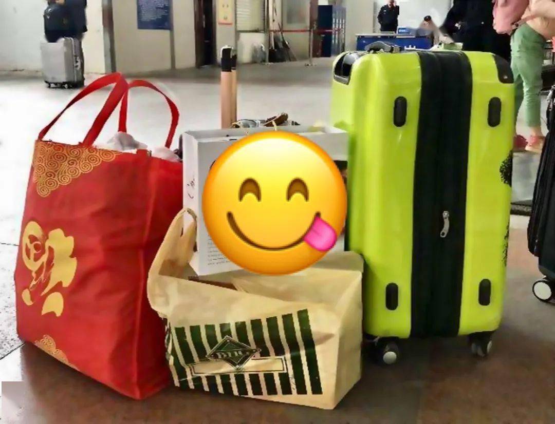 开学季看看宣恩学子的行李箱都有些啥特产