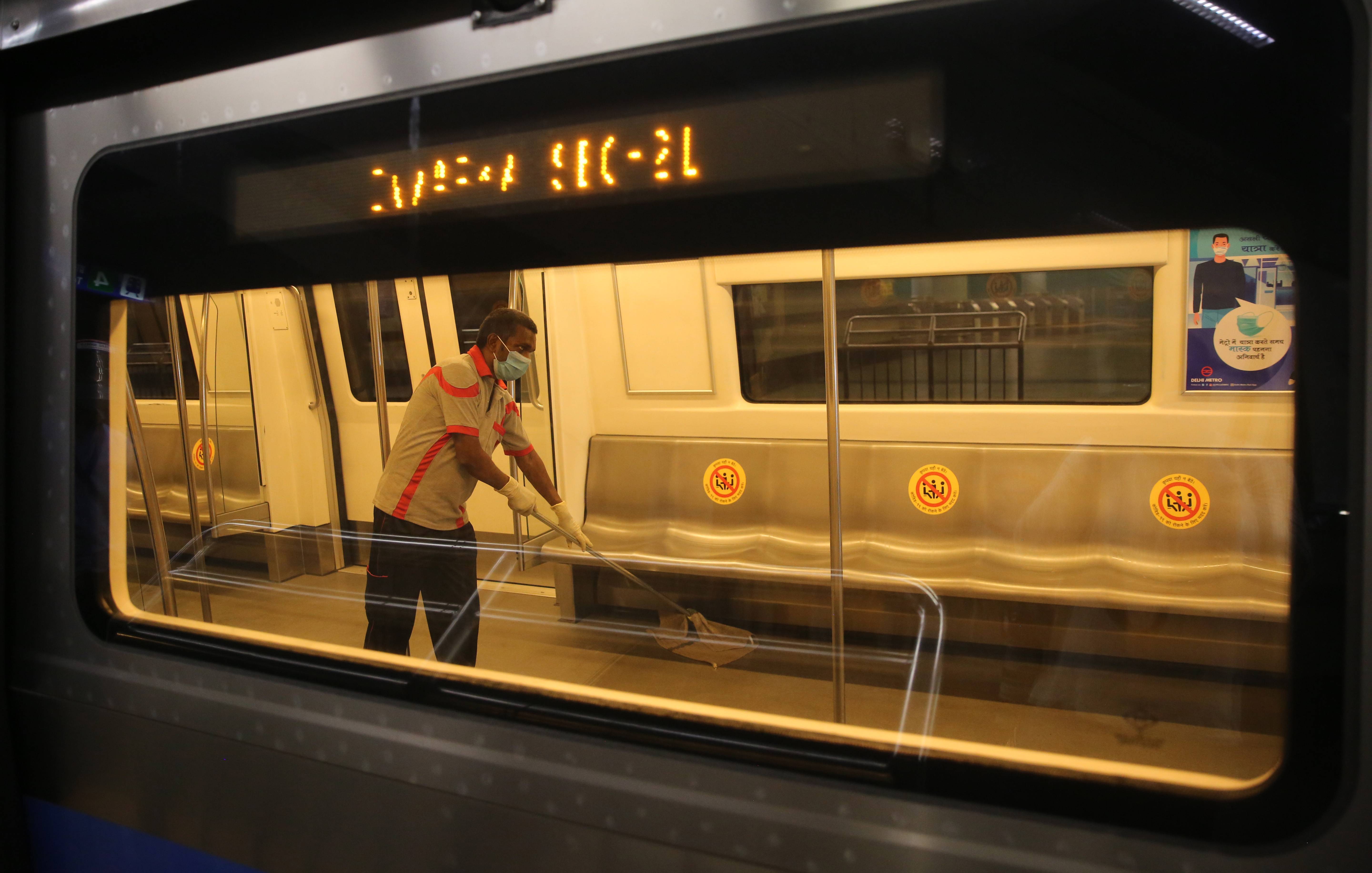 印度新德里地铁系统将逐步恢复运营