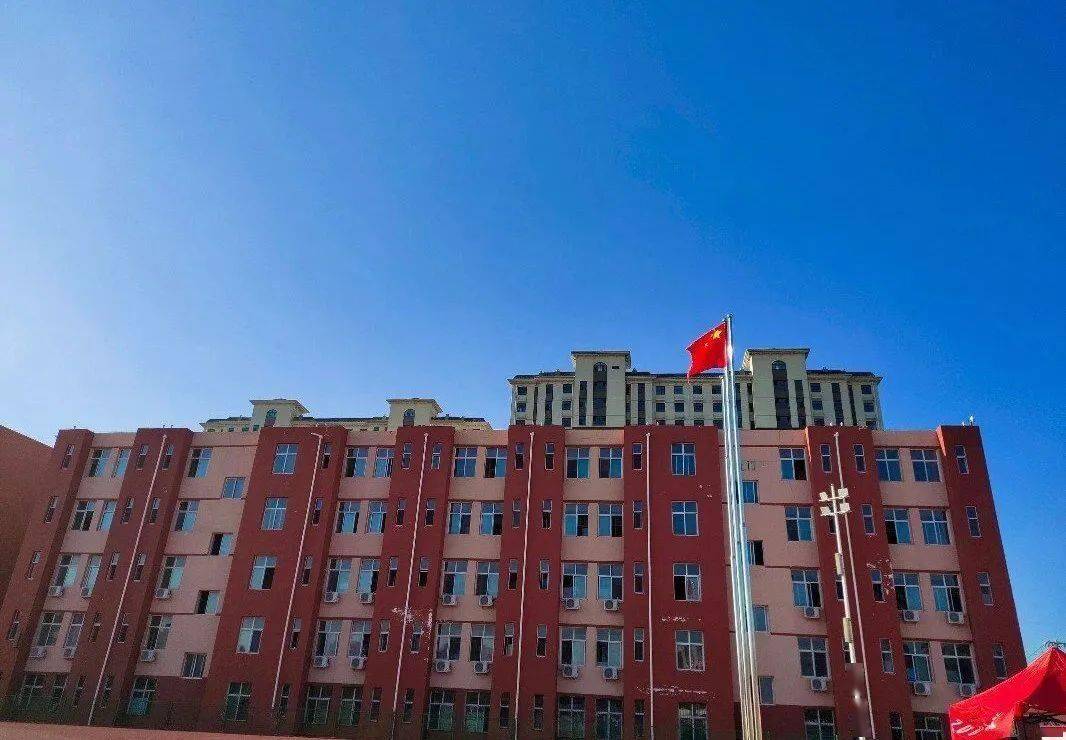 开学第一课赞皇中学召开2020级新生军训动员大会