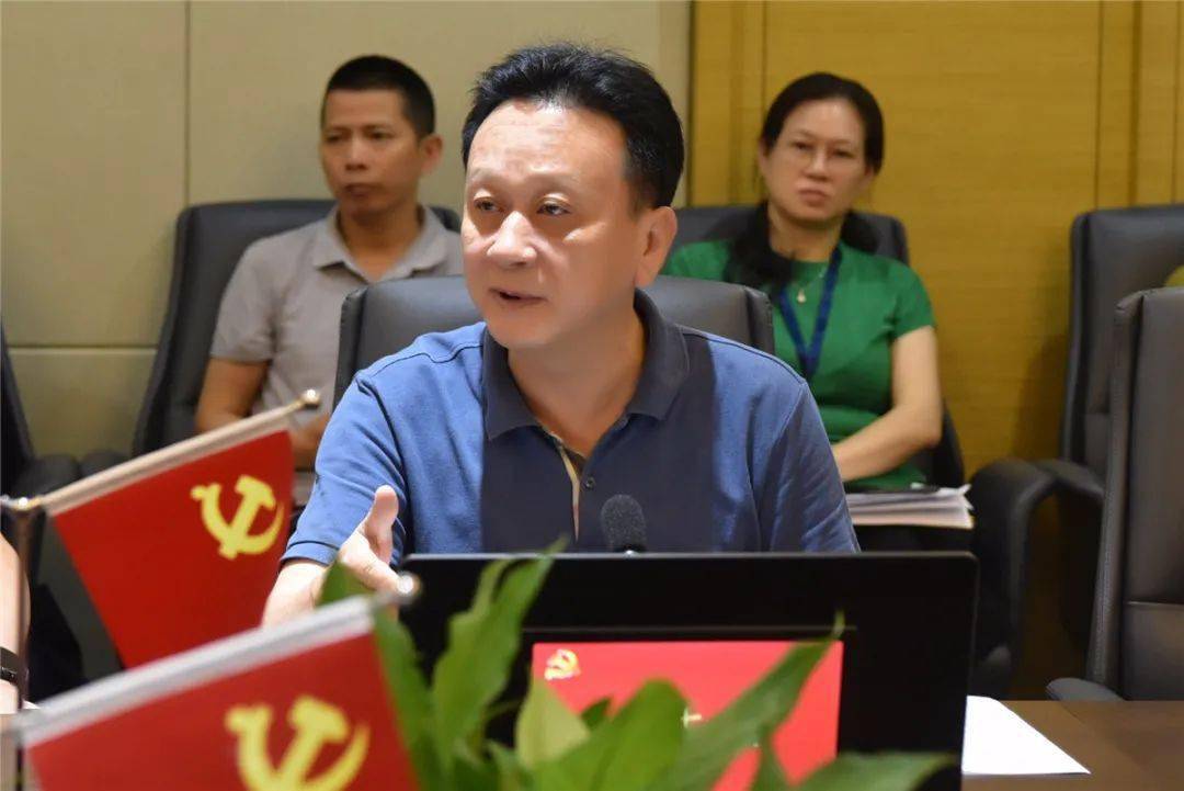 副市长龚德汉一行莅临常德一医调研