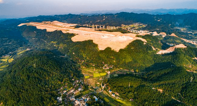 重磅秀山隔壁这座机场明年7月通航将开通往返国内各大中城市的航班