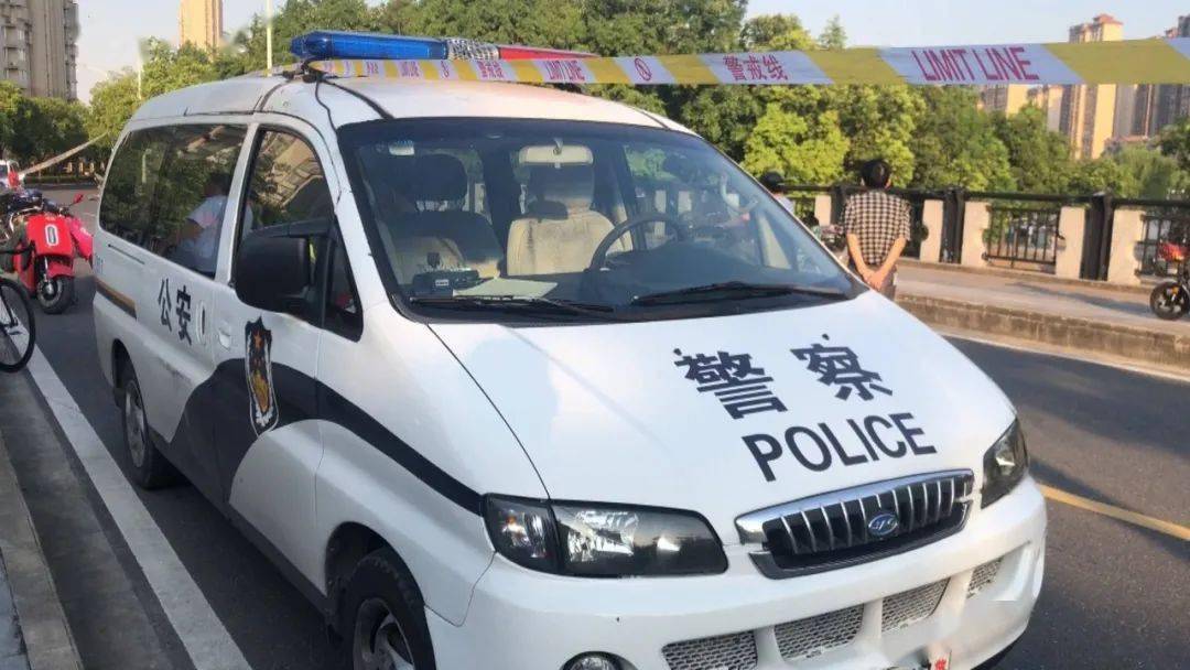 【视频】江苏一对年轻男女相拥沉尸河塘!女子疑有身孕