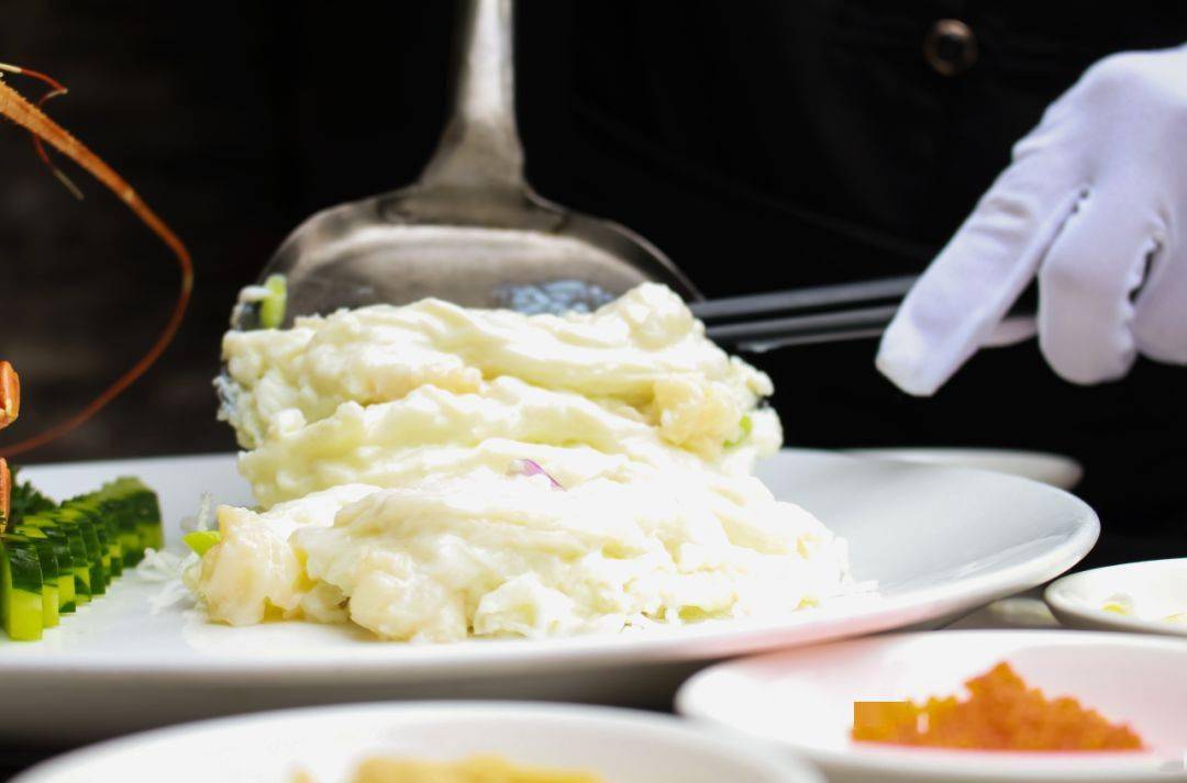 粤菜大厨分享顺德名菜顺德炒牛奶做法