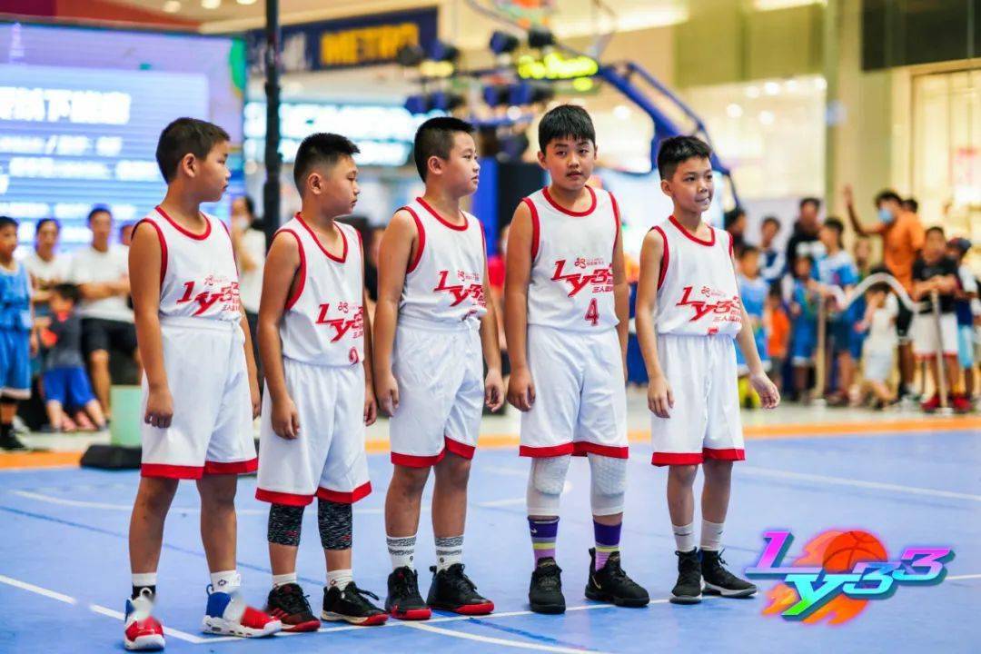 广之体篮球训练营从比赛之初就备受瞩目"中国小库里"郑泽林和他的小