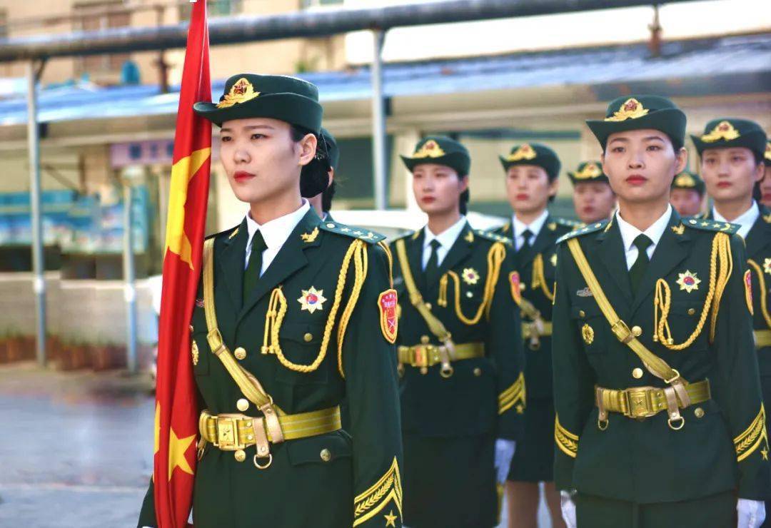 市中心医院女子国旗护卫队首次惊艳亮相_队员