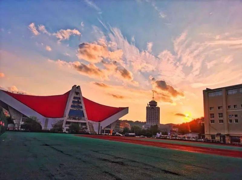 天气预报/明日节目预告/八点全新闻·随手拍_丹东