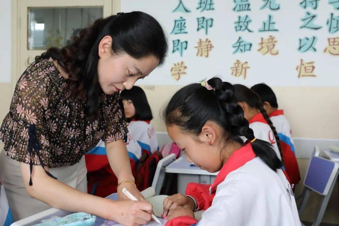 厦门的支教老师&临夏的孩子们,你们笑起来真好看!