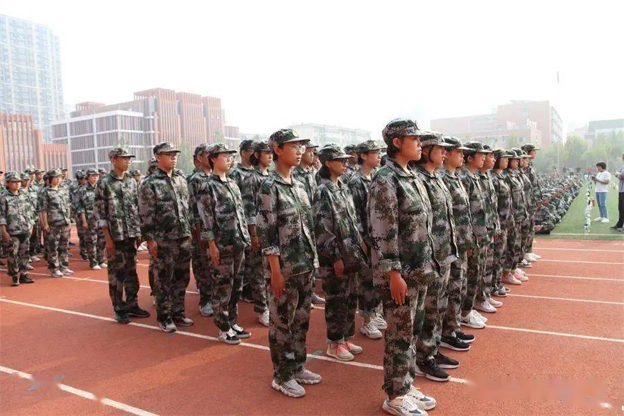 德州二中2020级军训结业典礼举行