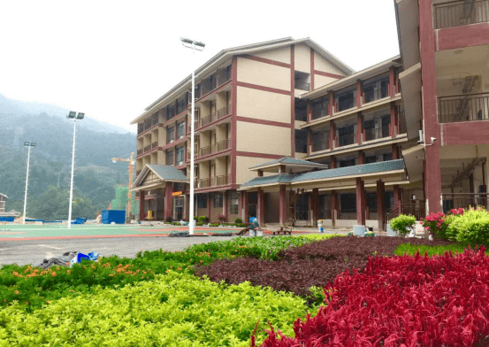 龙胜县城再添一所新学校!