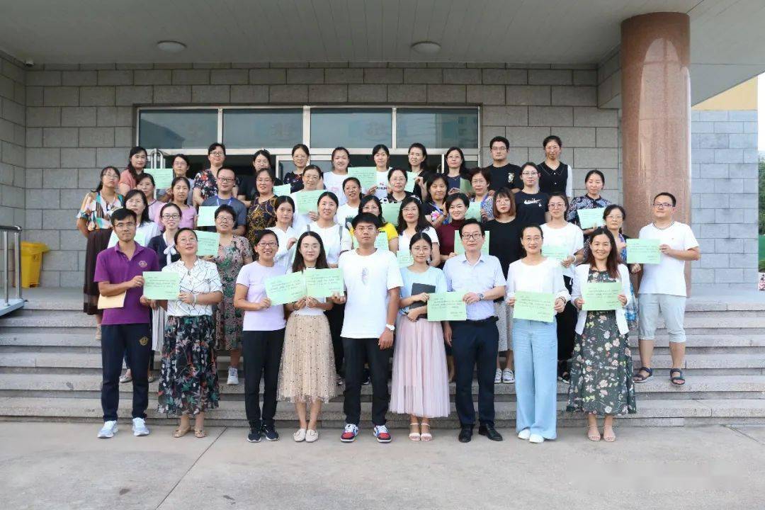 【基层动态】青蓝同心 薪火相传——市蜊江中学开展青蓝工程师徒结对