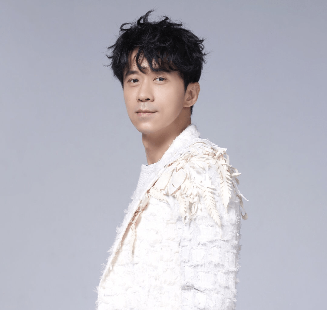 50岁的他,只做与众不同的绝类!_光良