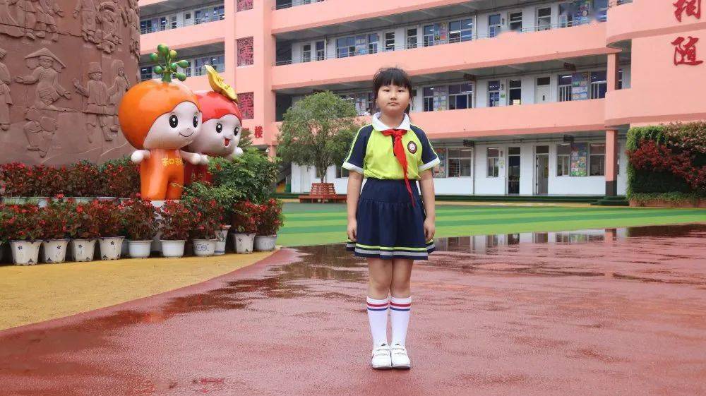 比心61和美学子请您认识我洋县青年路小学首届和美学子邀你走进新