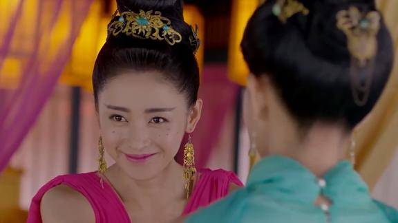 太子妃升职记皇后一脸痘成熟带着一丝青春让小编笑一会