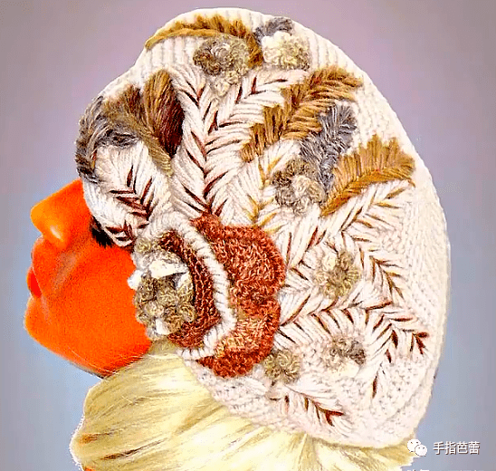 用爱尔兰花型钩织的秋冬帽下