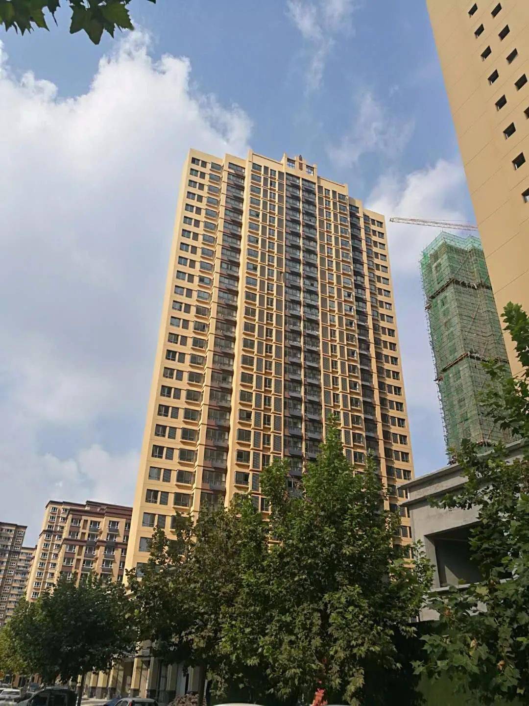 喜封金顶丨热烈祝贺【鼓楼广场】c区住宅全部封顶