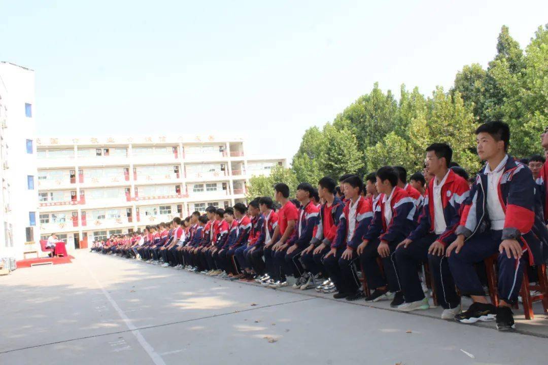 民权县实验中学召开2020年秋季表彰大会