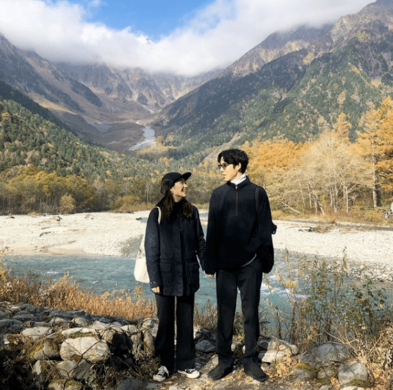 日本情侣在大街上从不穿情侣装?这波狗粮撒的却很低调.