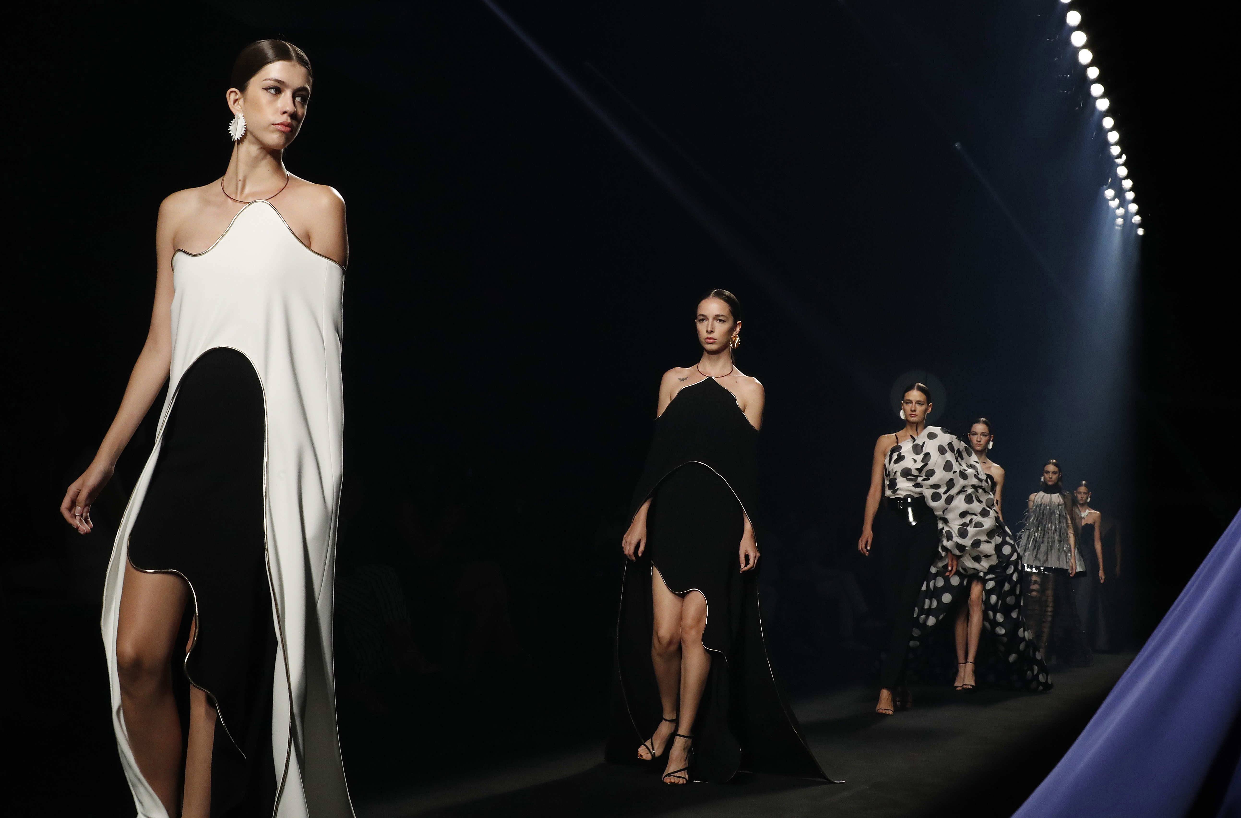 马德里时装周——isabel sanchis品牌时装秀