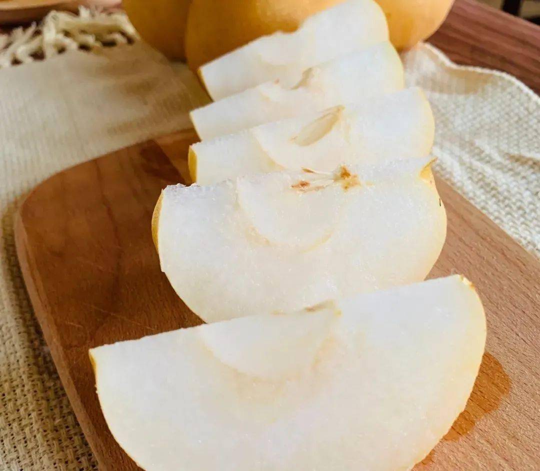 终于上市了这款奶香味的梨不打农药甜到爆表