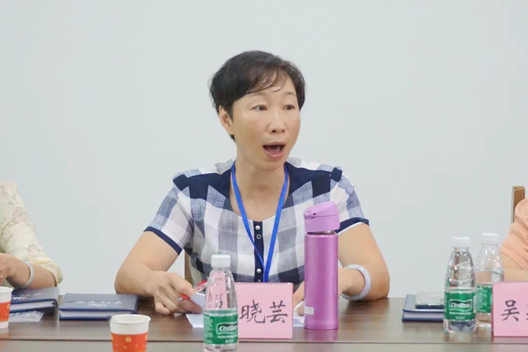 评估组组长赵晓芸反馈意见75北滘镇教育办主任张大浩表态发言温汝