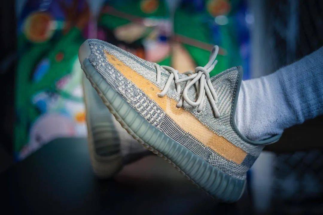 topsports丨乌市发售yeezyboost350v2蓝棕霸气登陆