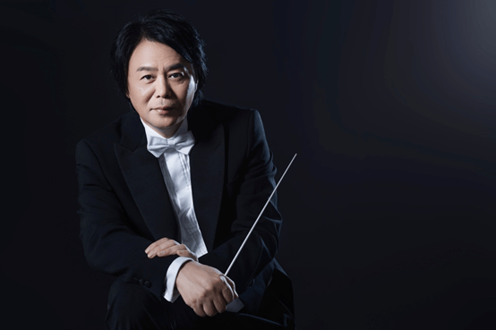 杨乐乐青年指挥家,中国合唱协会理事,现任北京航空航天大学学生合唱团