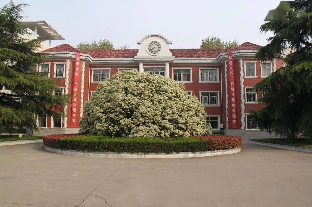 不忘初心再出发牢记使命谱新篇龙冈中学迅速贯彻落实费市长谈话精神