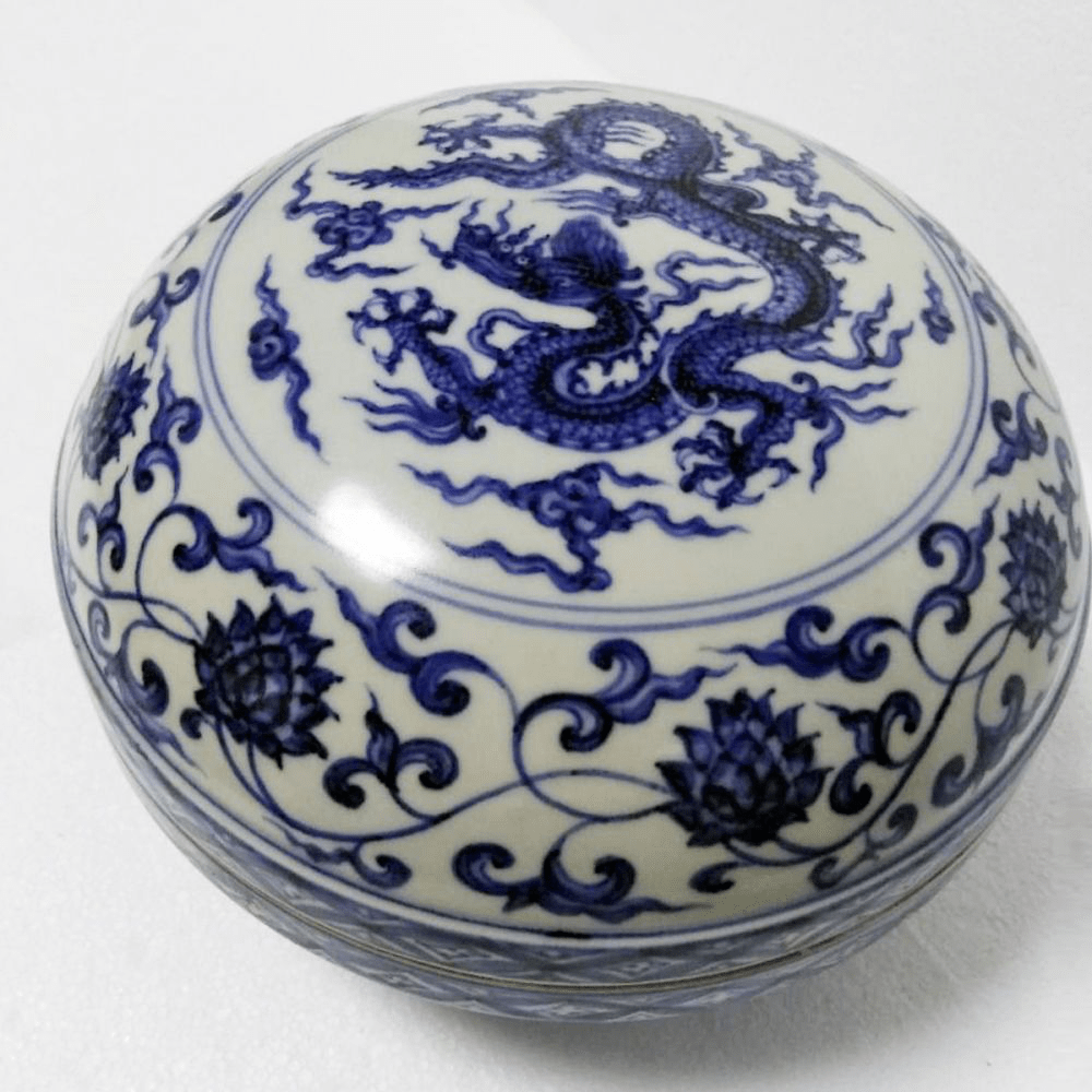 每日一品丨艺术资产托管平台新增一批宣德款青花瓷