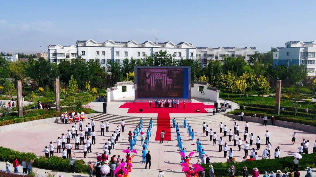 新疆和硕县24团图片