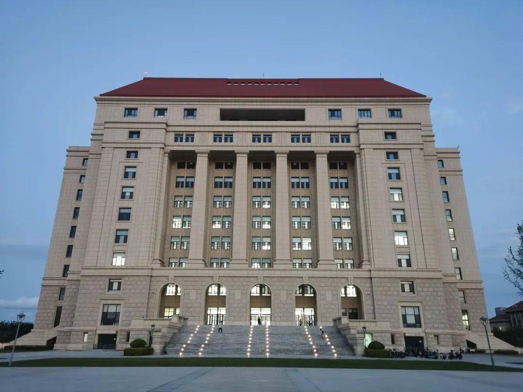 红砖碧瓦海天一色青岛校区