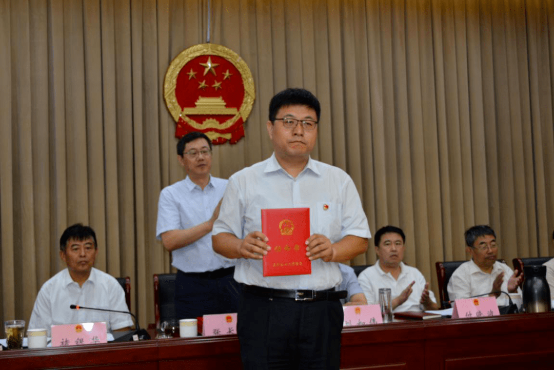 县第十七届人大常委会举行第三十六次会议