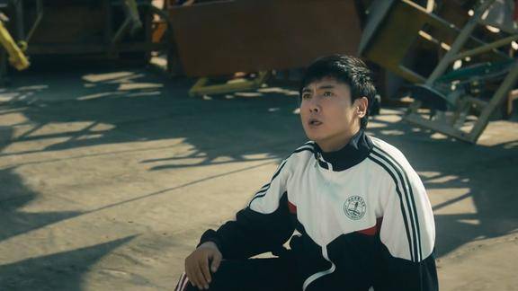 夏洛特烦恼:夏洛爆笑模仿马冬梅,结果被马冬梅暴揍!