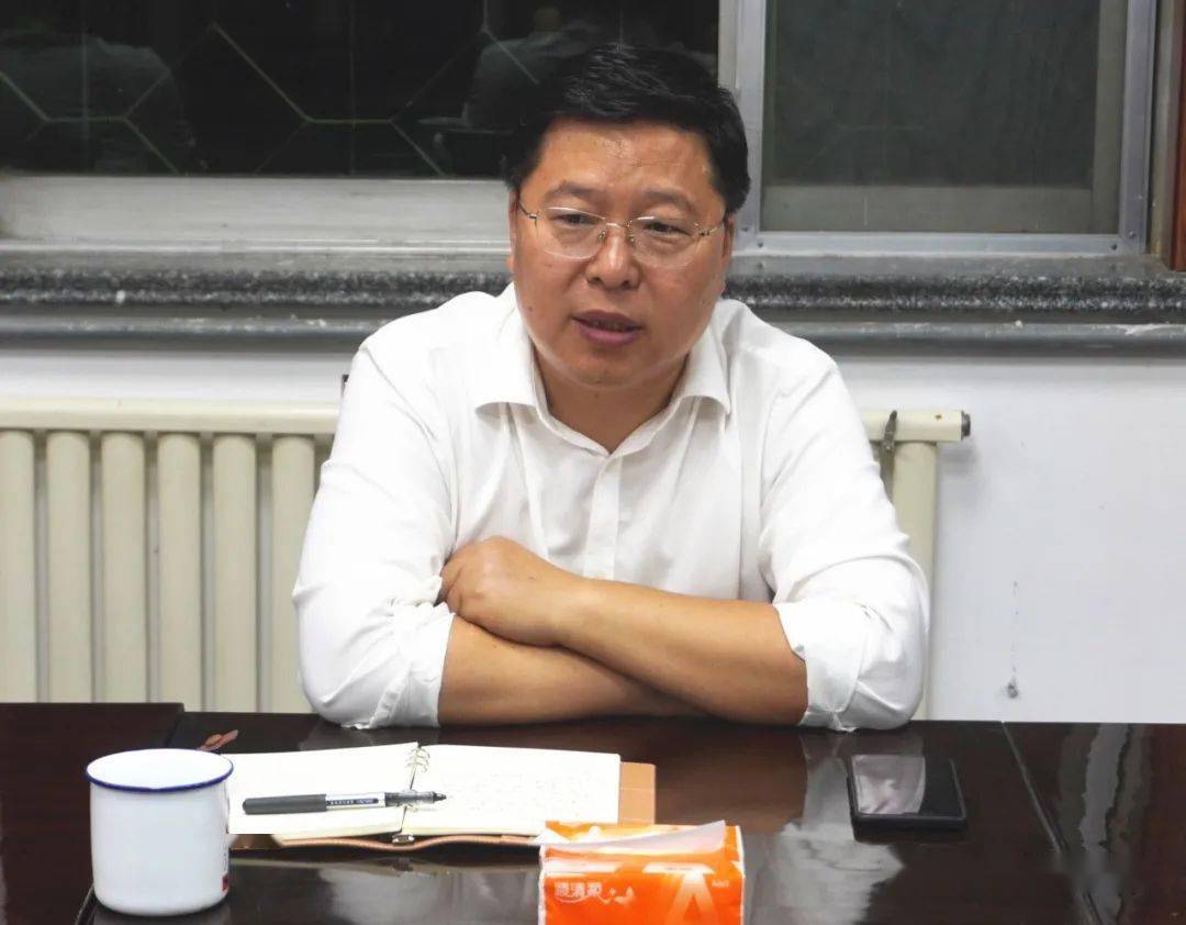 军屯乡召开党委扩大会贯彻落实全县深化作风建设推进会议精神_刘海伟