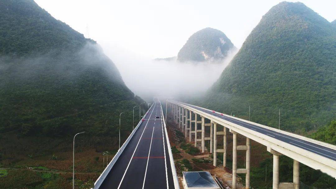 蒙文砚高速可到达红河州,向东可经规划建设的文麻高速公路至天保口岸