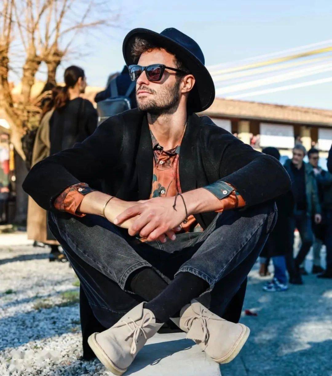 高街潮流篇:自由不羁的街头风格,能和 old school 的沙漠靴搭配起来