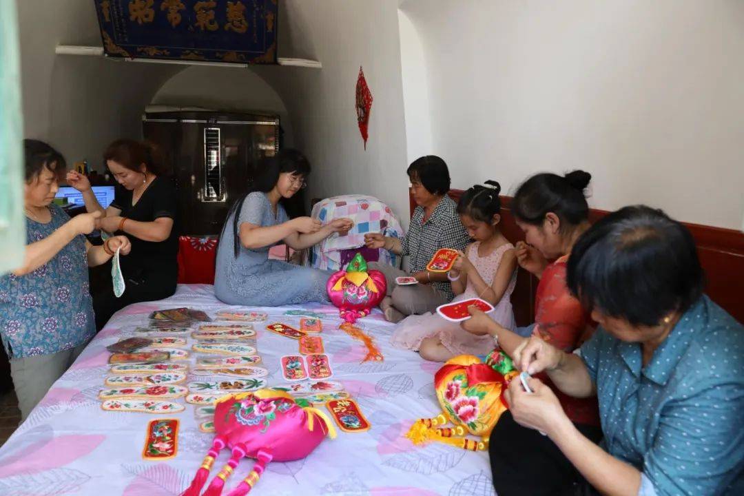 庆阳香包一针一线绣出幸福生活