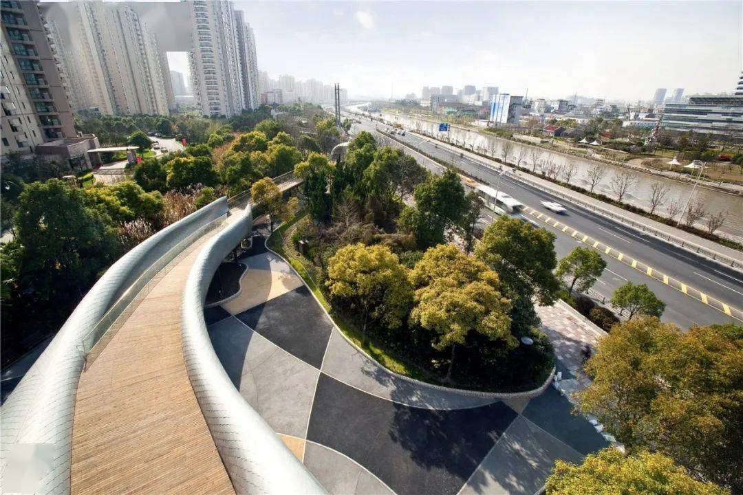 滨水景观 | 打造有序多变城市滨水空间的上海苏州河天原河滨公园景观