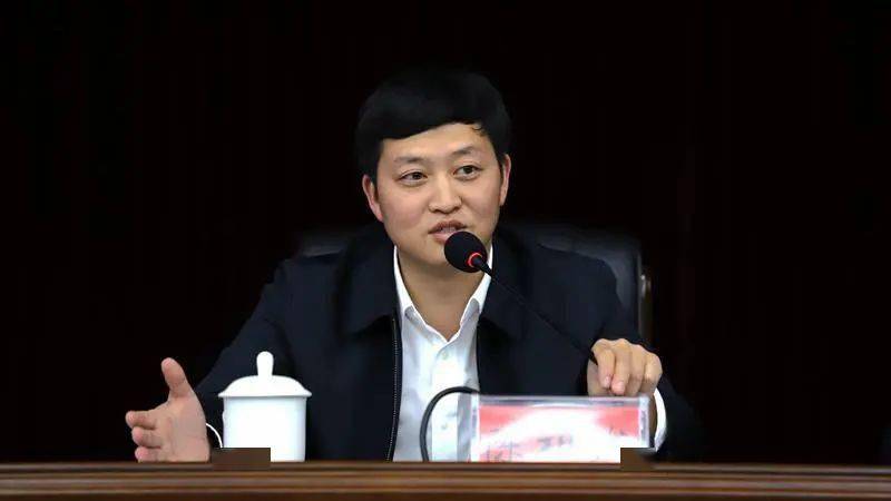 6969陈祖发指出,脱贫攻坚进入决战决胜,全面收官