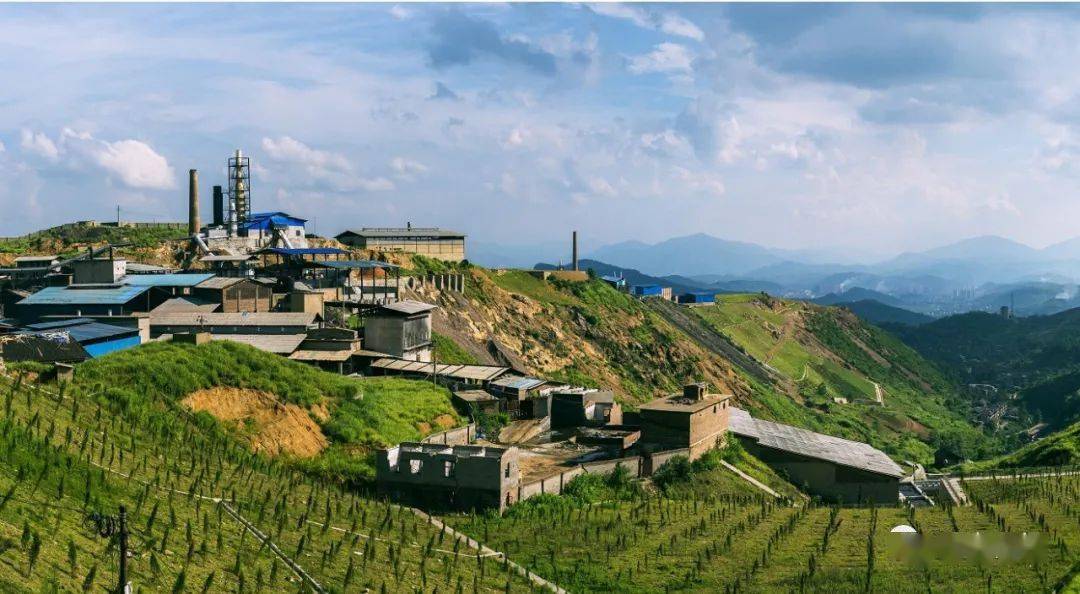 锡矿山这几张照片价值万亿 网友:没有对比就没有感