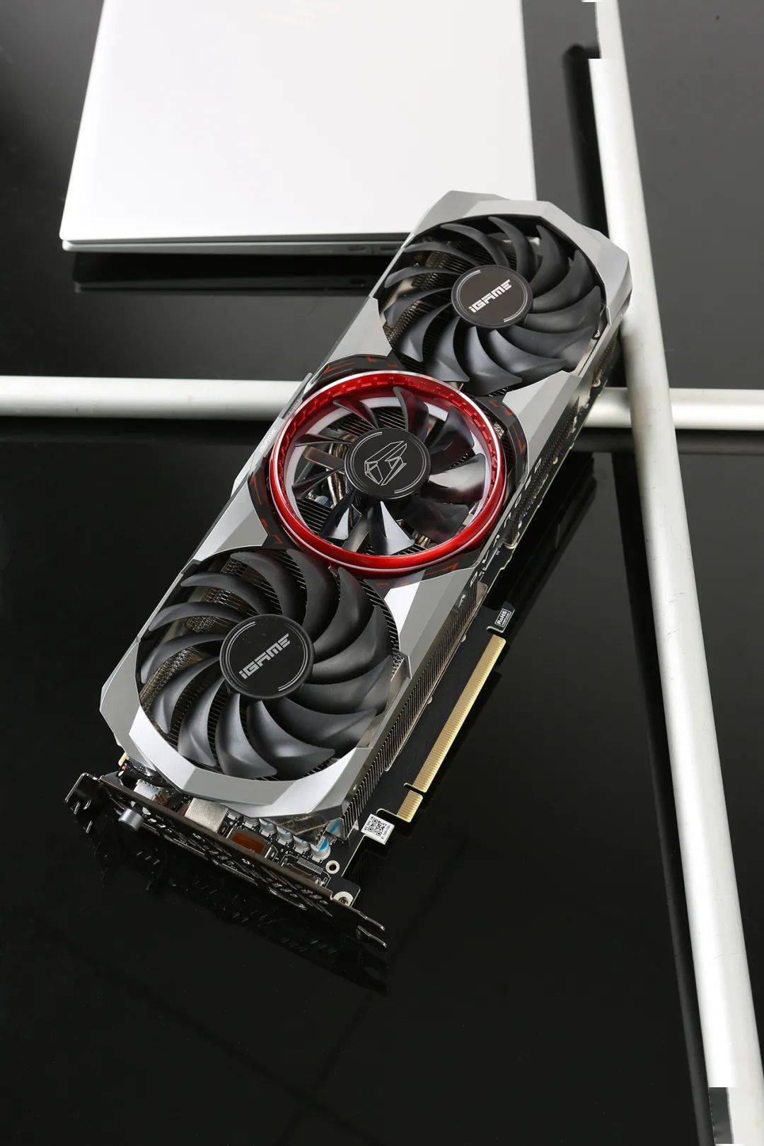 原创质感满满的视觉刺客igamegeforcertx3090advancedoc