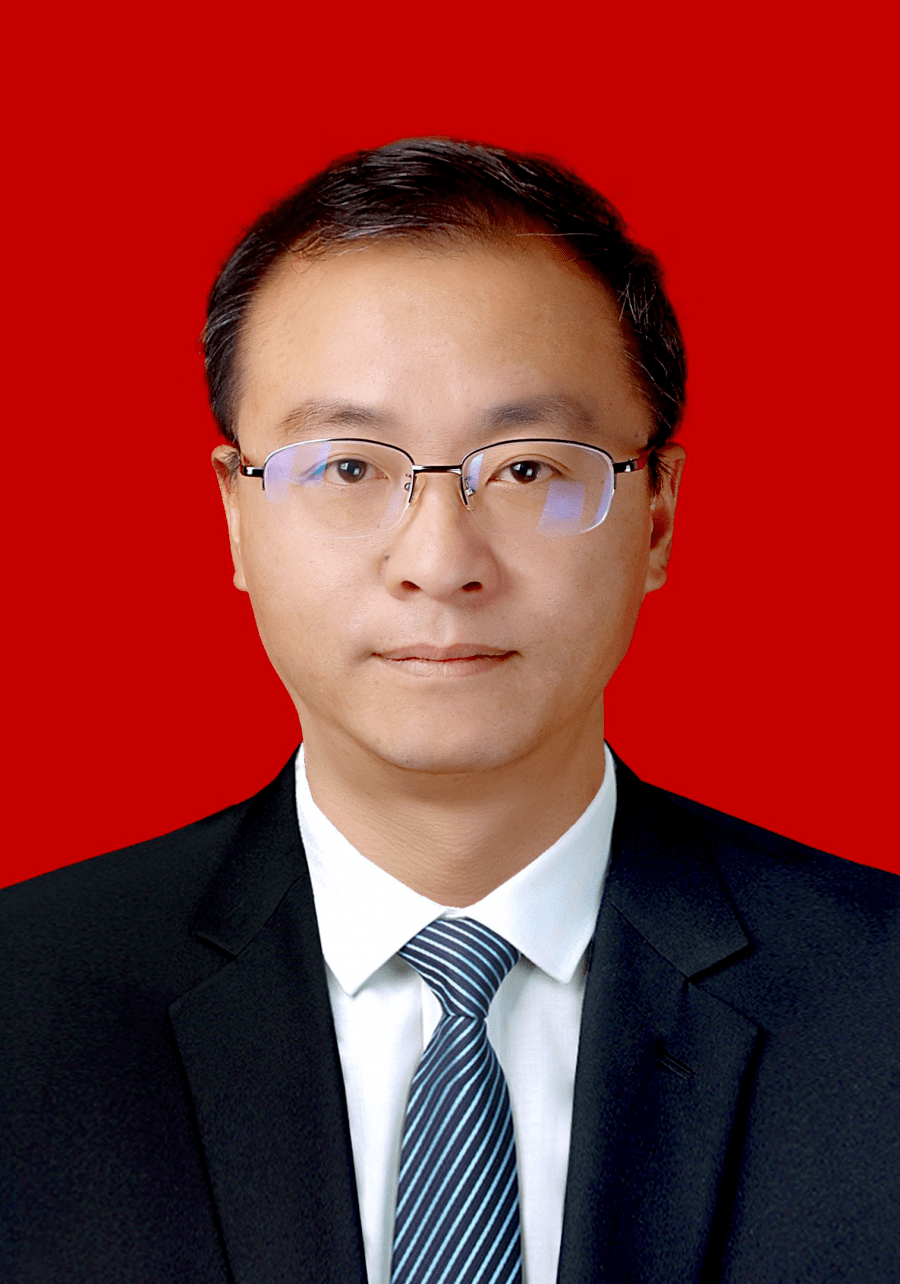 现任兰州市七里河区人民政府副区长,兰州市公安局七里河分局局长,督察