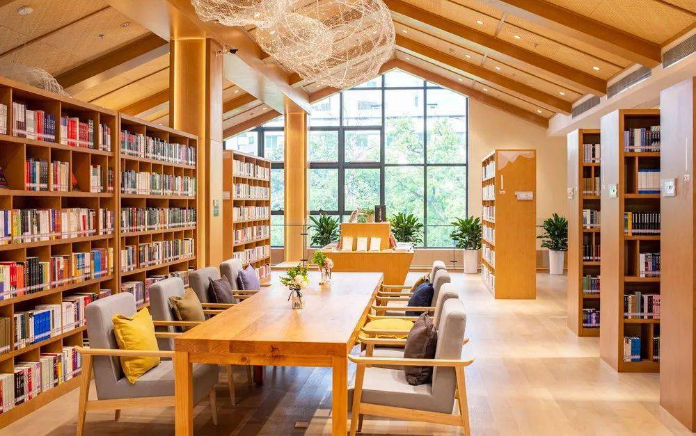 加快最多跑一次改革延伸覆盖余杭区临平图书馆积极打造家门口的社区