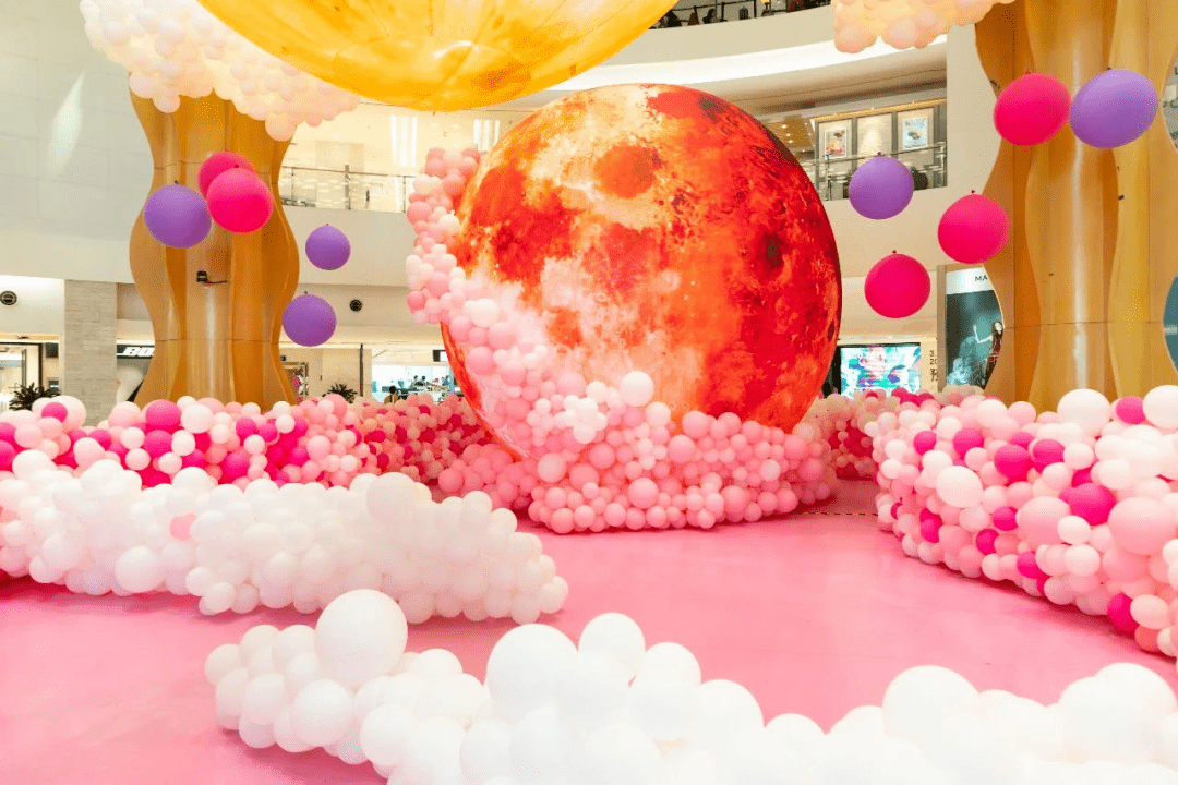 国庆长假指南丨完美时光就在疯狂气球城大栖地星际之旅气球节