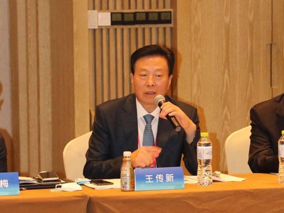 畅所欲言 共话课题重点付红伟博士作为课题负责人,对"老年病相关生化