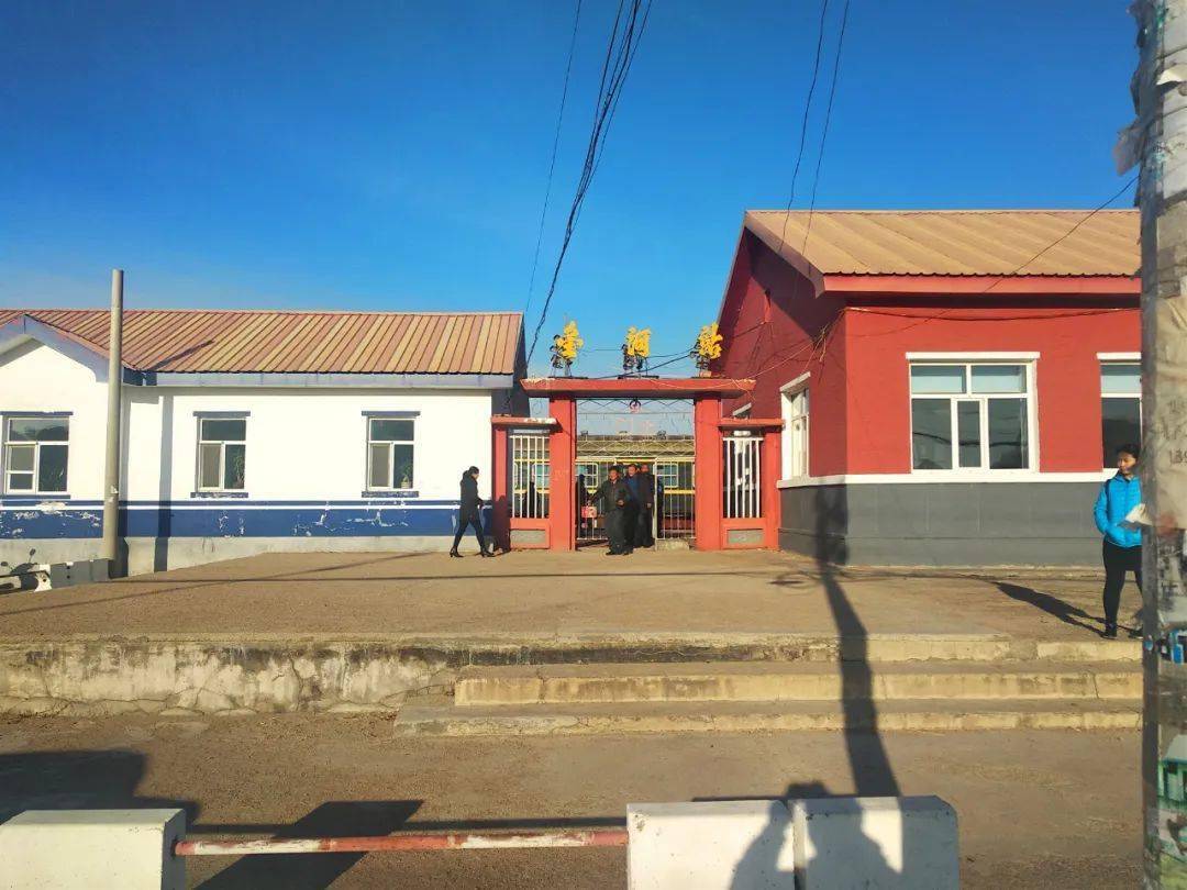 金河火车站建于1966年