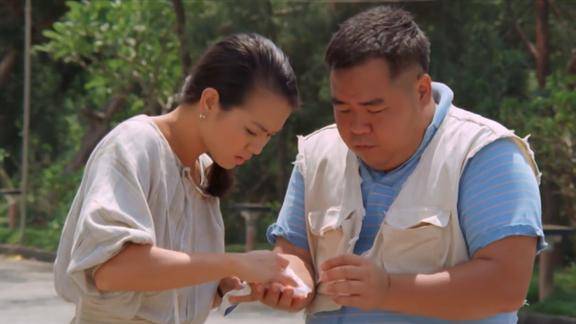 何必有我肥猫也太傻了被人欺负成这样还说是便宜自己了