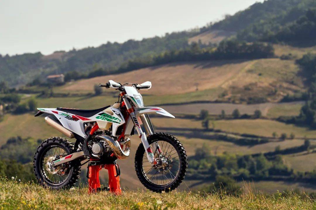 不到9万的大神卡2021中国版ktm300350exctpi发布