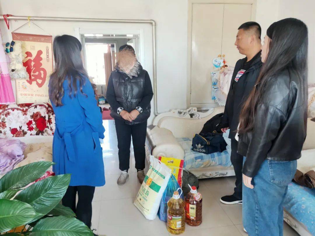 动态免渡河镇妇联双节前慰问两癌妇女真情关怀暖人心